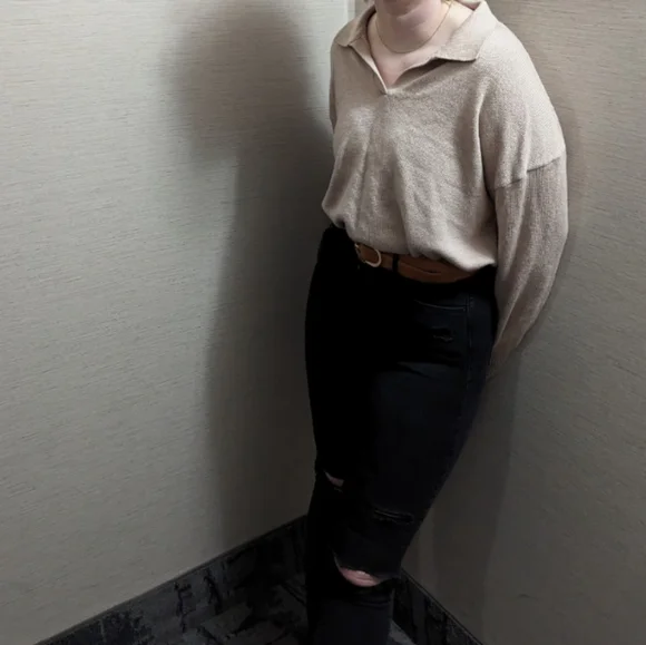 Beige Collared Pullover - Picture 3 of 4